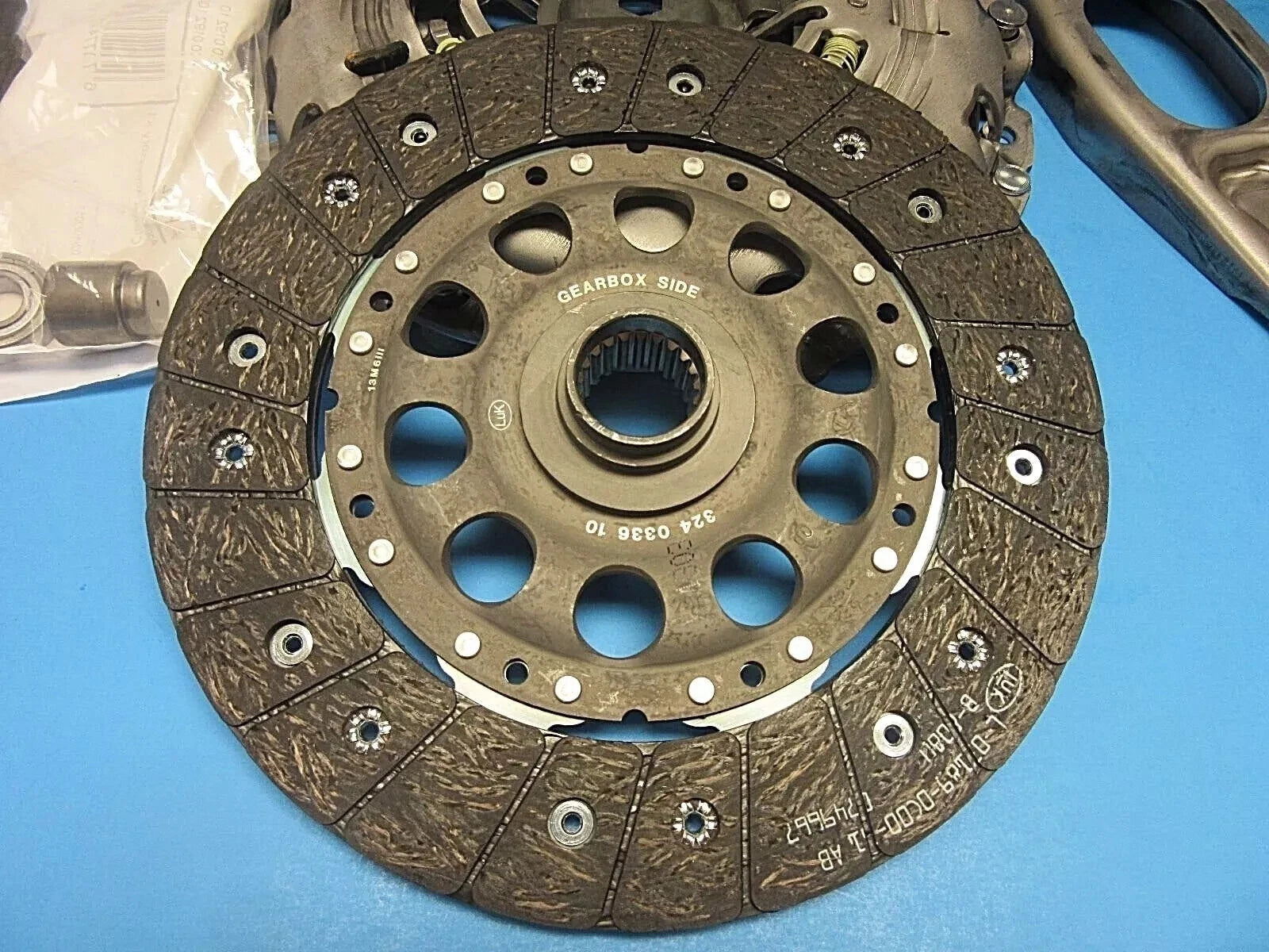 Clutch Kit LUK BMW OEM# 21207587368 128i 325Ci 325i 328i 328i xDrive 528i Z4 SMG