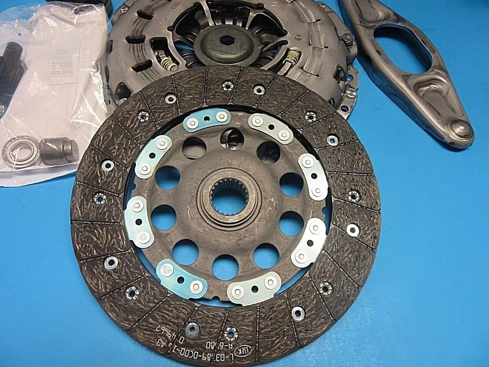 Clutch Kit LUK BMW OEM# 21207587368 128i 325Ci 325i 328i 328i xDrive 528i Z4 SMG
