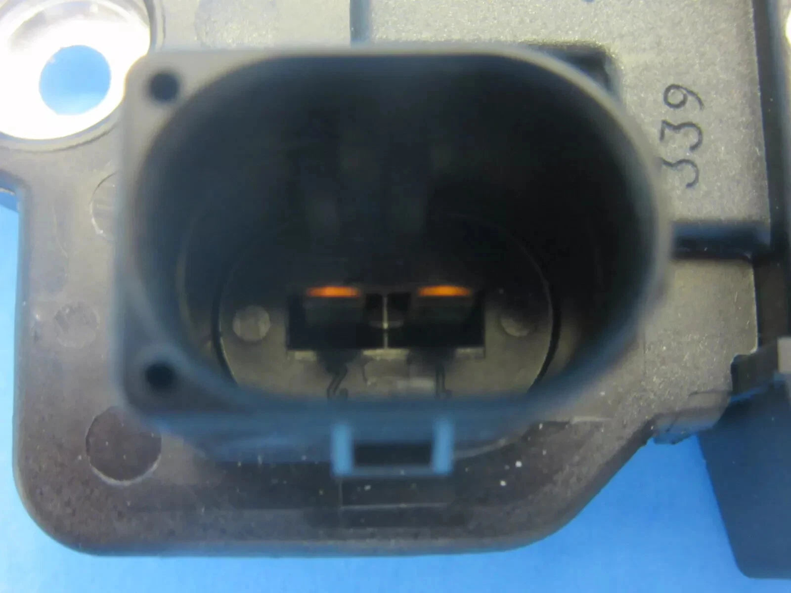 Voltage Regulator Genuine BOSCH F00M144146 for Mercedes OEM # 0031546506