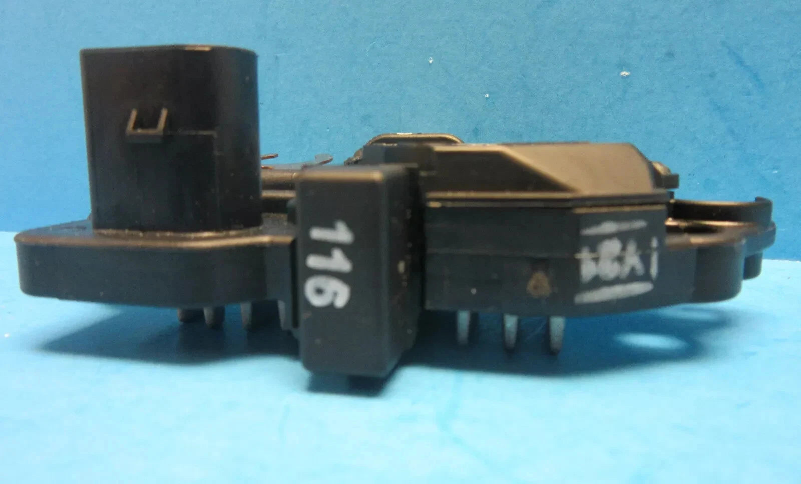 Voltage Regulator Genuine BOSCH F00M144146 for Mercedes OEM # 0031546506